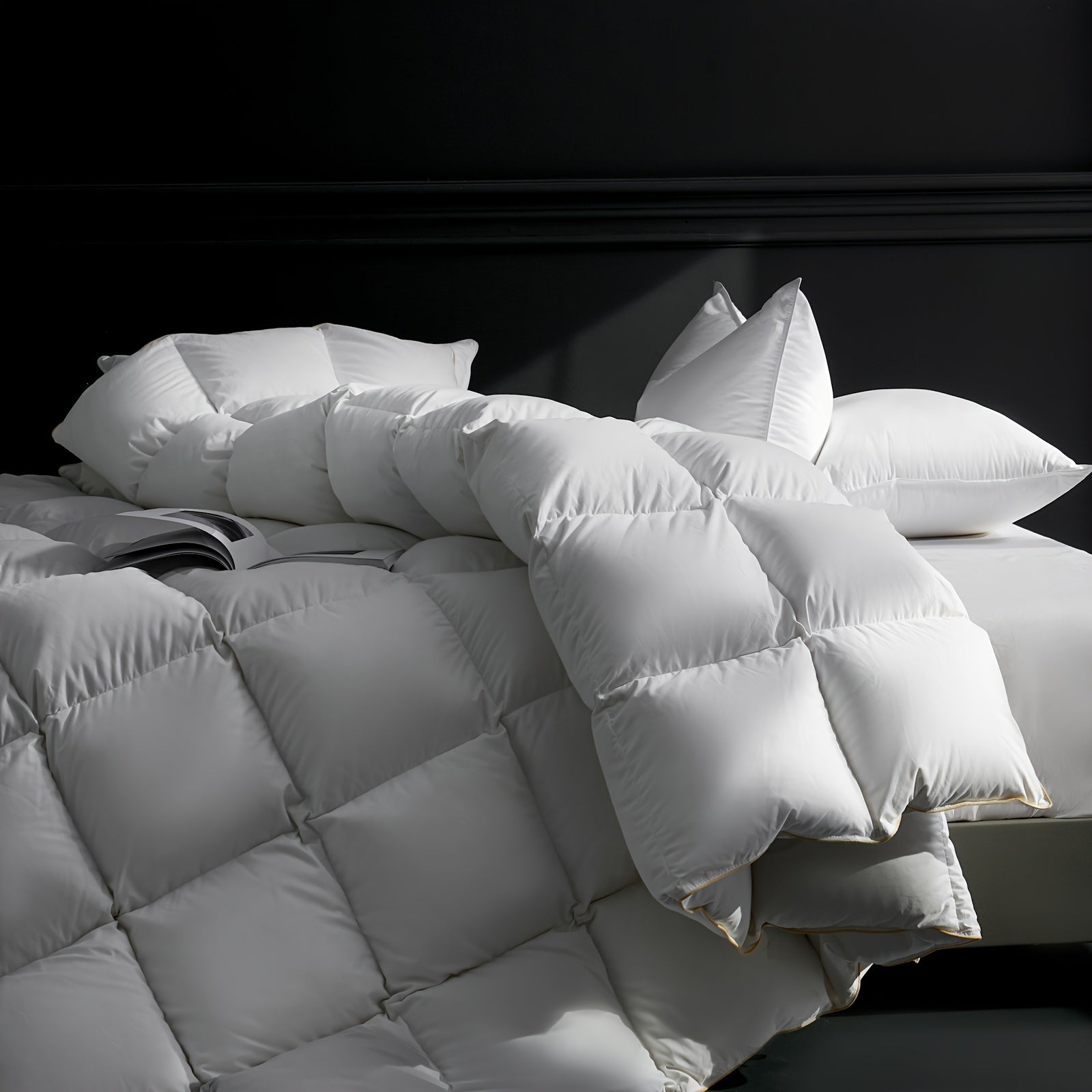 Premium Goose Down Feather Comforter, 100% Egyptian Cotton - All-Season Duvet Insert, Soft Breathable Warm Bedding Comforter, Golden-Edged Double-Needle Baffle Box 8 Corner Tabs, Gifts for Family