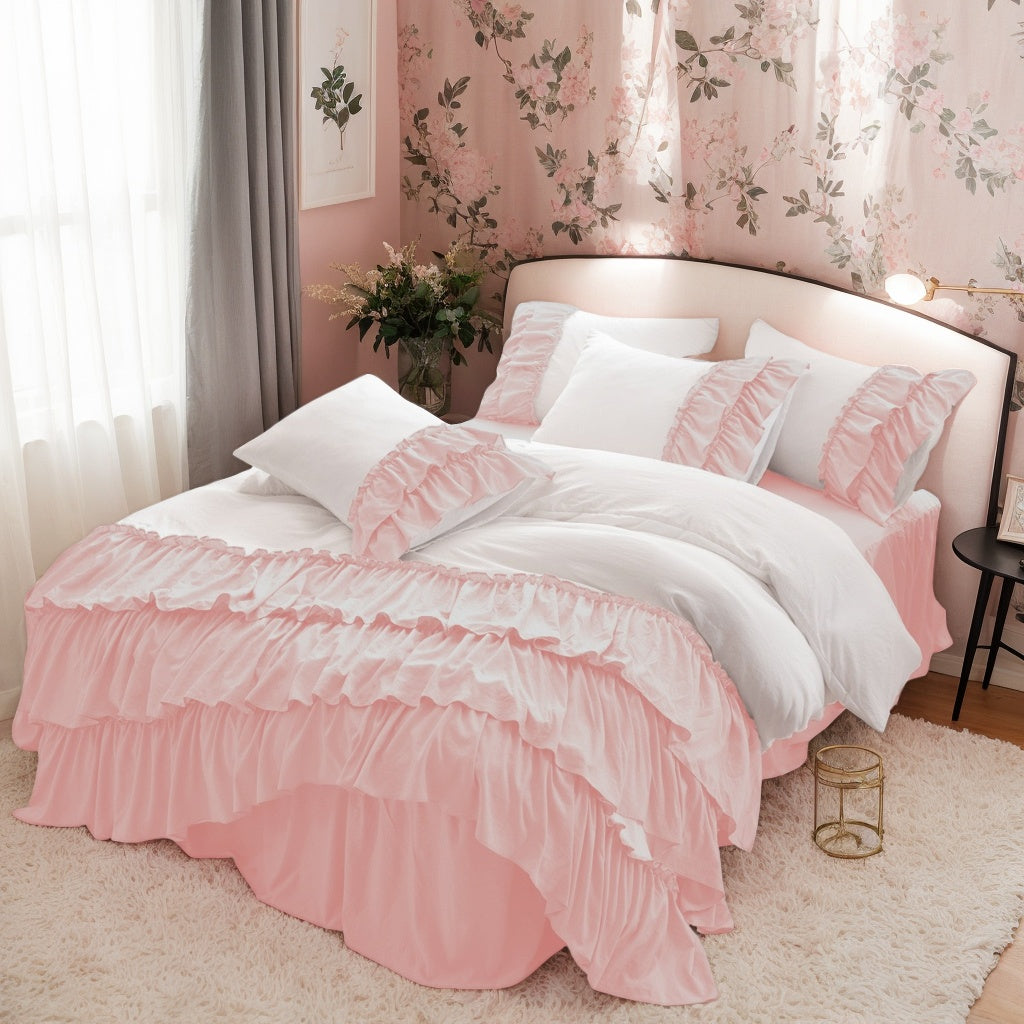 US Queen\u002F King Size - 3pcs Ruffled Duvet Cover Set - Soft & Cozy Bedding - Perfect Halloween Decor Or Christmas Gift.