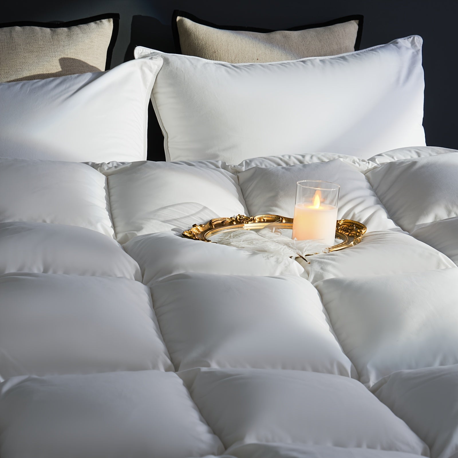 Premium Goose Down Feather Comforter, 100% Egyptian Cotton - All-Season Duvet Insert, Soft Breathable Warm Bedding Comforter, Golden-Edged Double-Needle Baffle Box 8 Corner Tabs, Gifts for Family